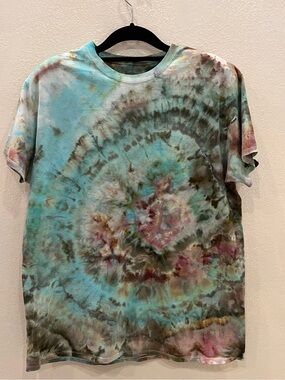 Tie-Dye Short Sleeve Crewneck T-Shirt - Aqua Multi size large never worn